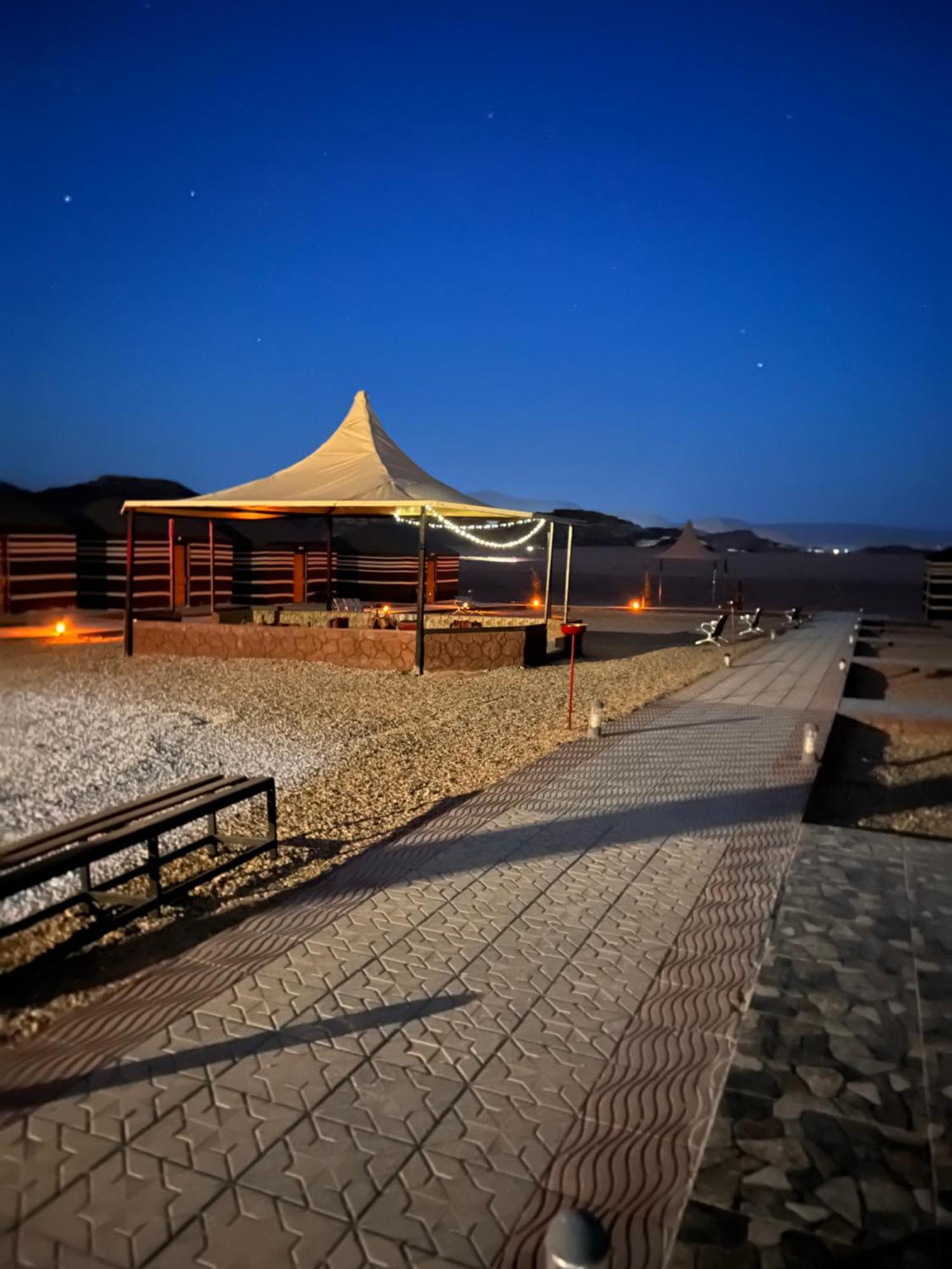 Rum Island Luxury Camp & Bubbles Hotel Вади-Рам Экстерьер фото
