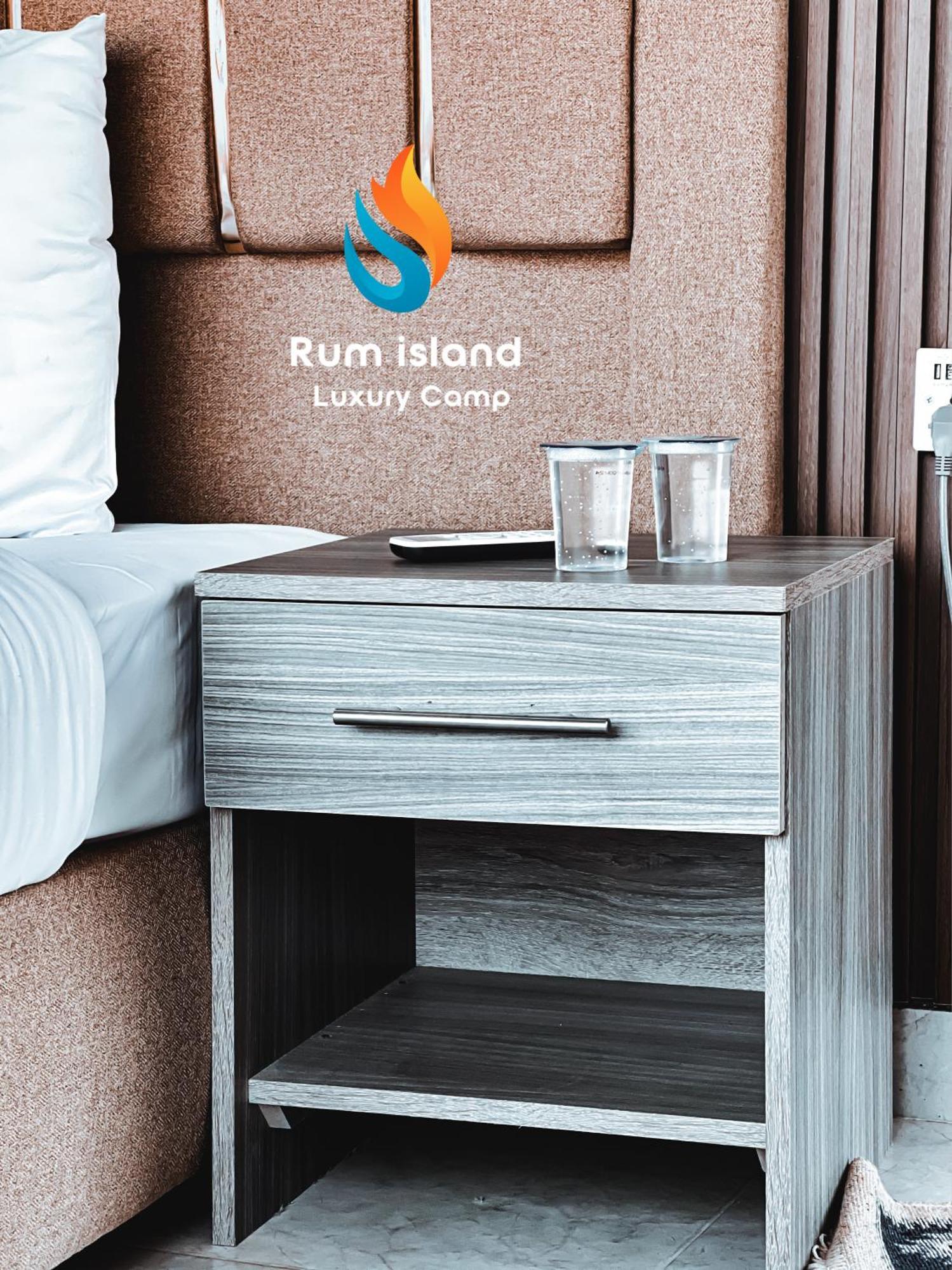 Rum Island Luxury Camp & Bubbles Hotel Вади-Рам Экстерьер фото
